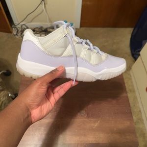 Jordan 11 Low “Pure”